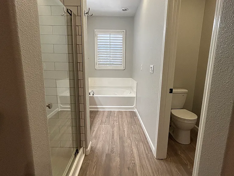 228 W Lucita Way — Photo 20