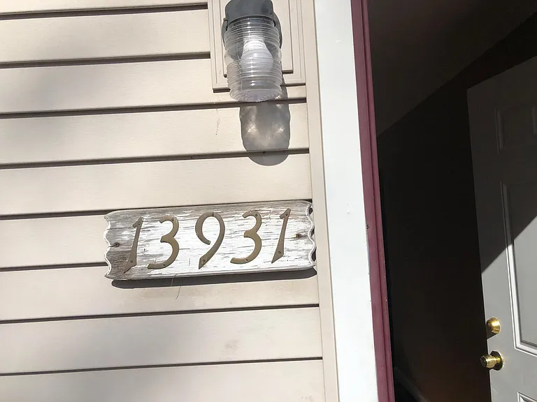 13931 Marshall Ave — Photo 4