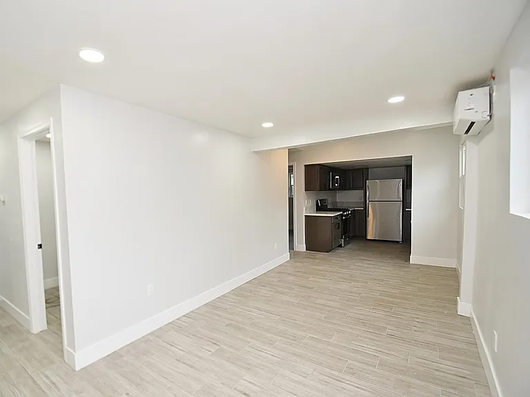 3445 Newton Ave — Photo 3