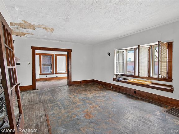 4th image of 319 Homecrest Rd