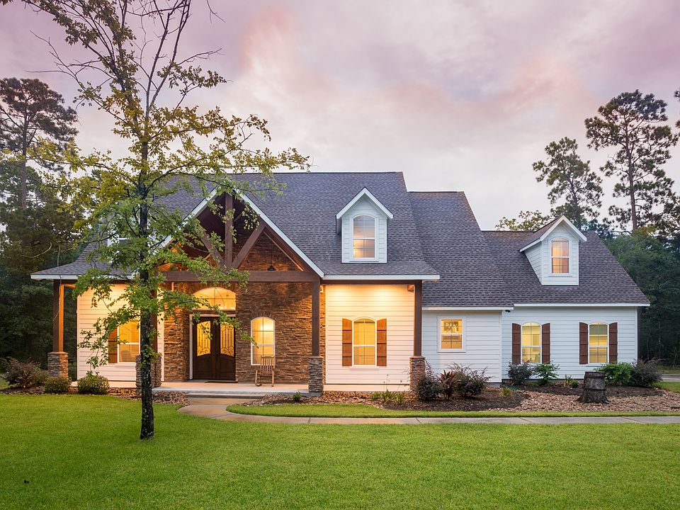 Stunning Custom Home!