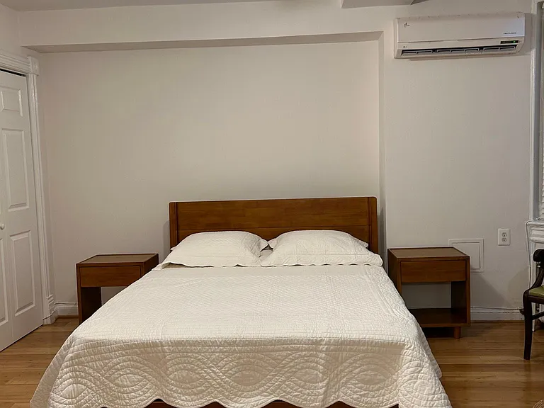 100% organic cotton Avocado hybrid mattress on Thuma upcycled 100% walnut frame with non-toxic stain and no glues.