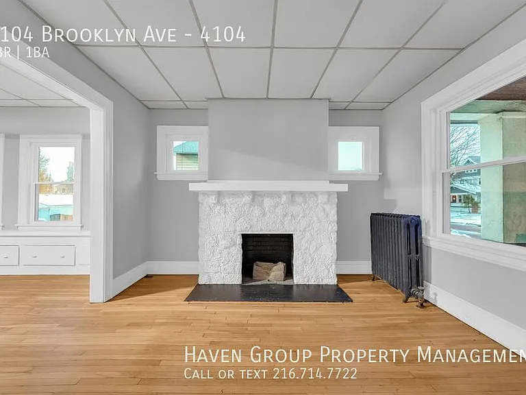 4104 Brooklyn Ave #4104 — Photo 4