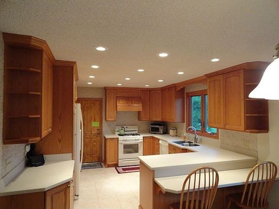 4th image of 4210 Wells Pl