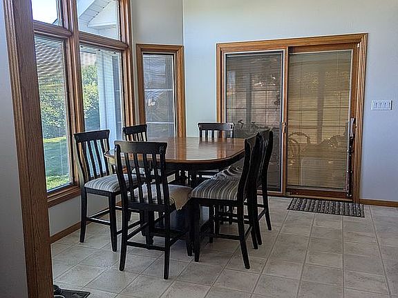 5th image of 1372 Canyon Dr