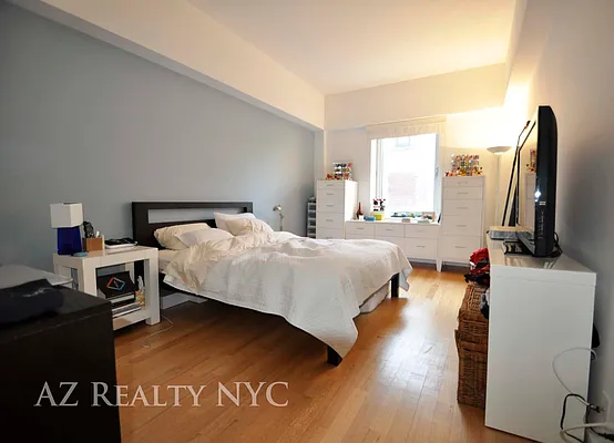 Rented by FirstService Realty (legacy) | media 10