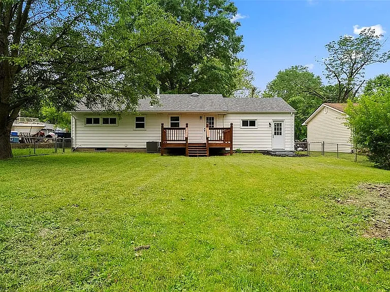 506 Meyer Rd — Photo 20