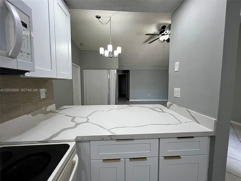 809 NE 214th Ln #2 — Photo 7