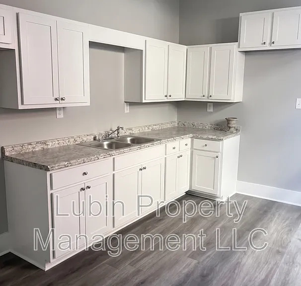 319 Lema Pl — Photo 2