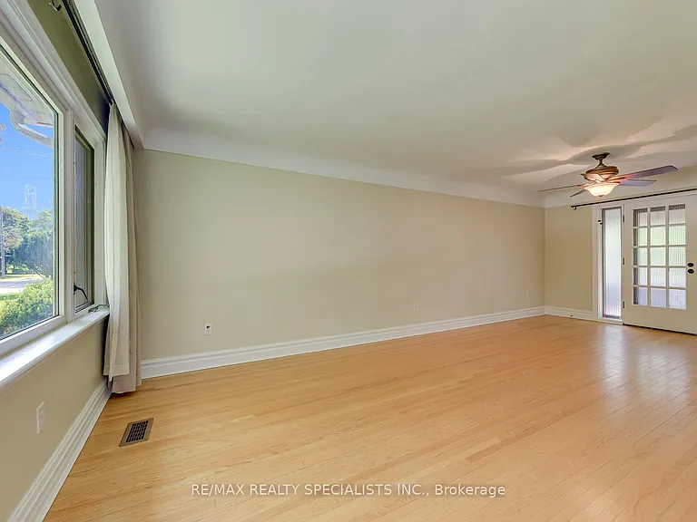 59 Ofield Rd — Photo 5