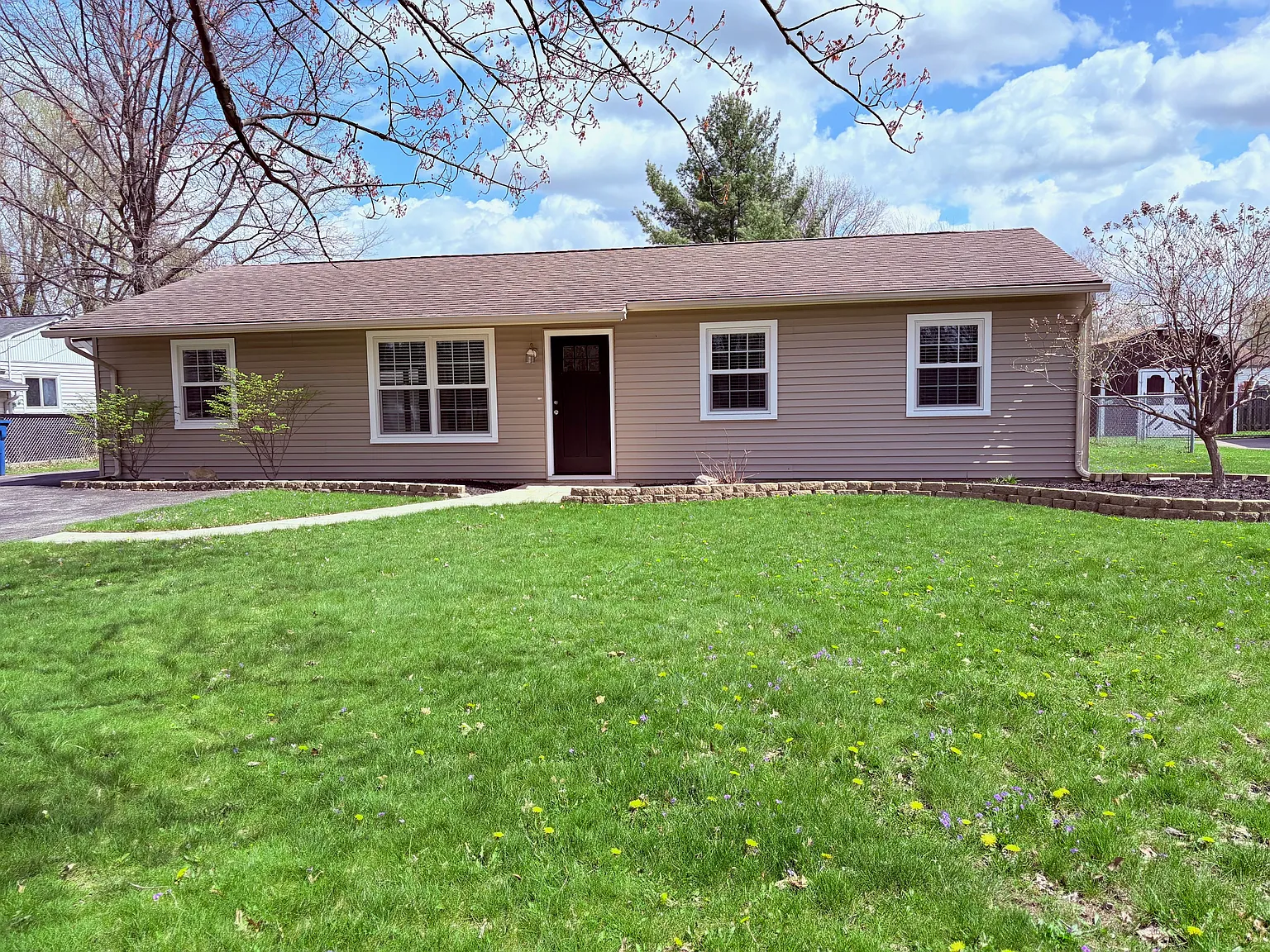 3 bed, 1152 sqft, $1,850 — Photo 2