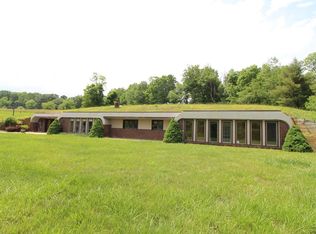 221 Bobbitt Rd, Hillsville, VA 24343