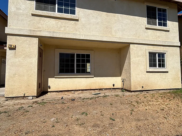216 N Spruce Ave #B — Photo 2