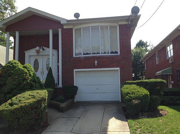 1st image of 2122 E 74th St