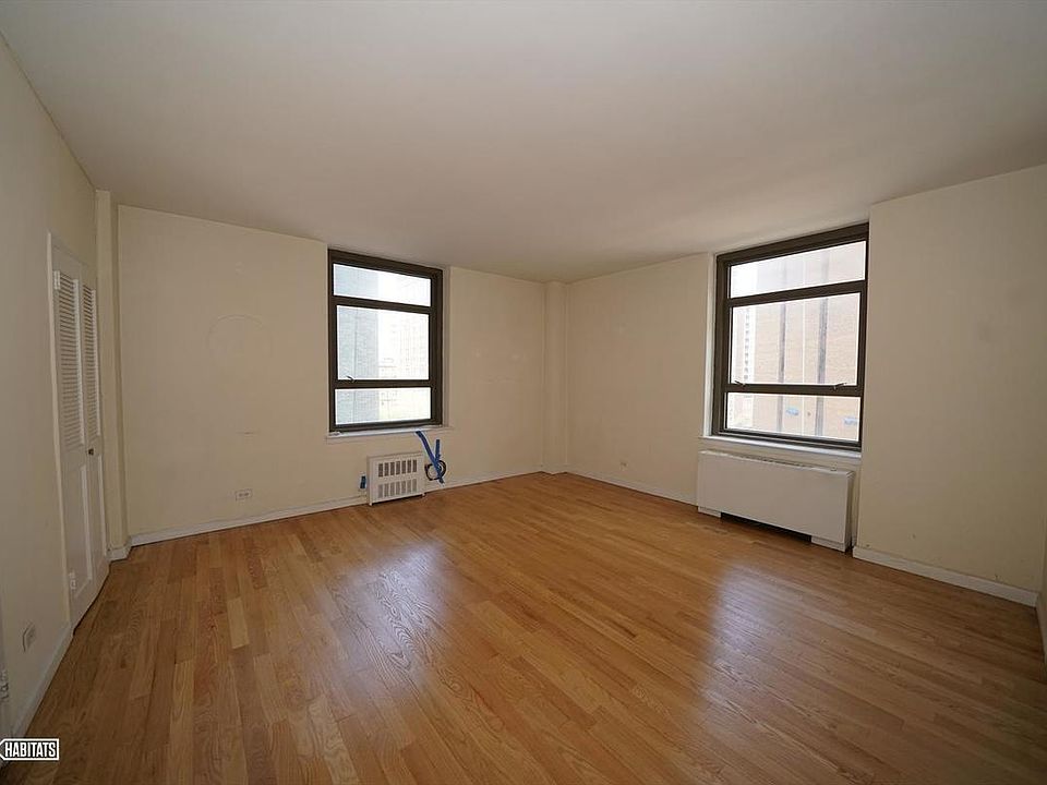 2nd image of 4 Park Ave APT 6K