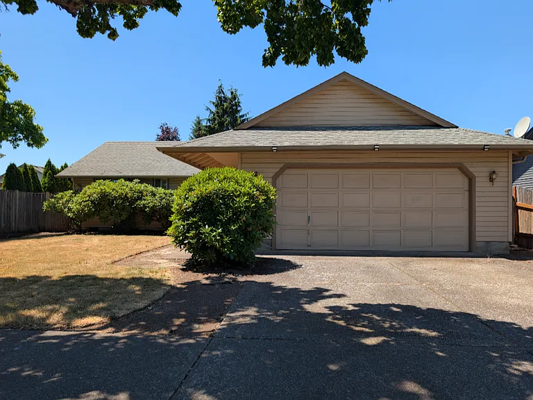 2558 Cubit St — Photo 1