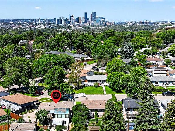 4th image of 2018 W Cottonwood Cres SE