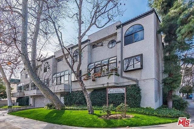 1st image of 17800 Burbank Blvd APT 101