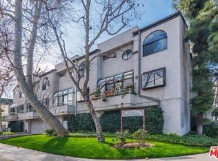 17800 Burbank Blvd APT 101, Encino, CA 91316