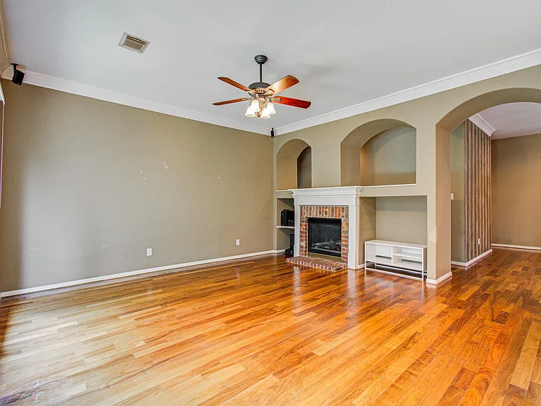 22539 Bristolwood Ct — Photo 27