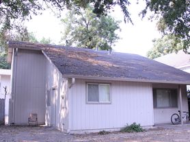 818 W 1st Street