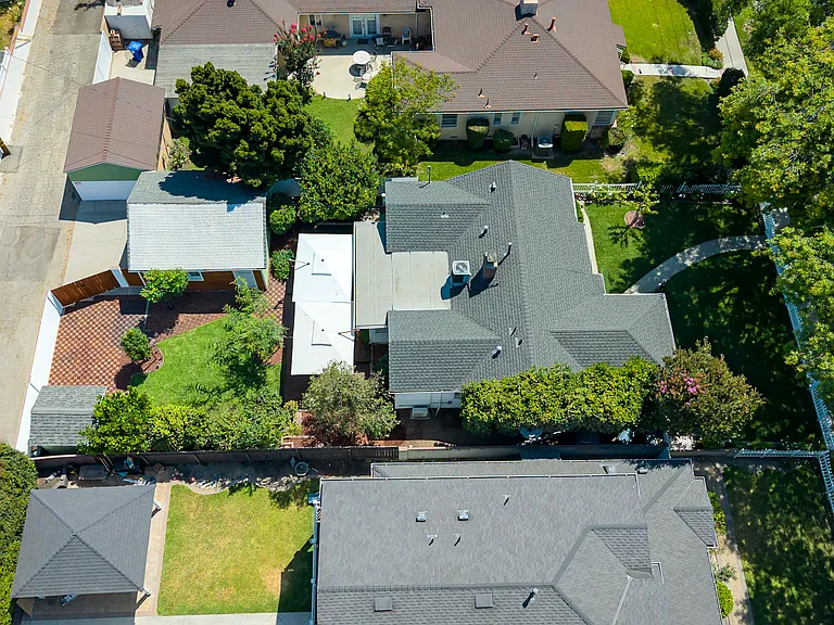 1505 W Clark Ave — Photo 48