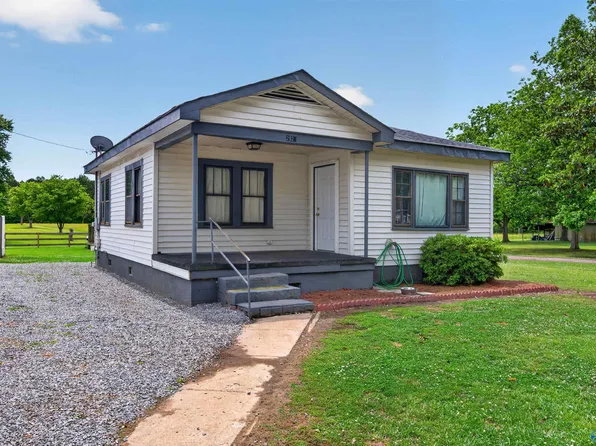 2921 Marguerite St, Hokes Bluff, AL 35903