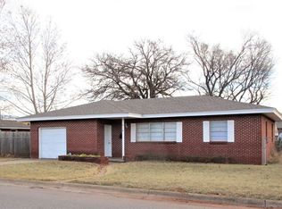 514 E College Ave, Weatherford, OK 73096