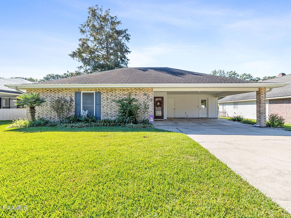1st image of 307 Triple Crown Cir