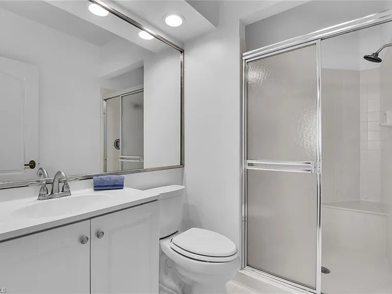 2000 Royal Marco Way #2-607 — Photo 24