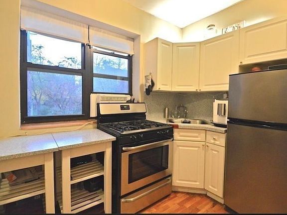 3rd image of 37 1st Ave APT 1