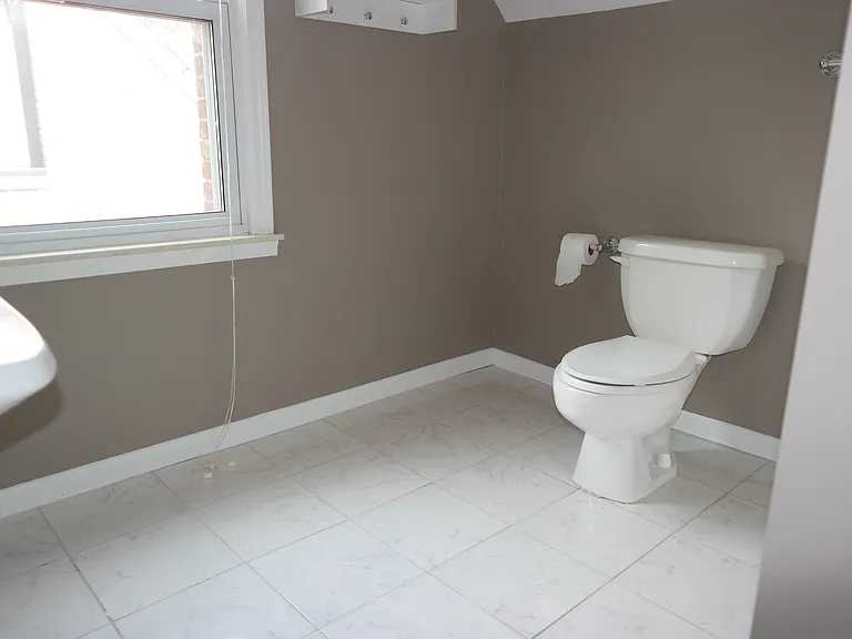 2930 N Connecticut Ave — Photo 24