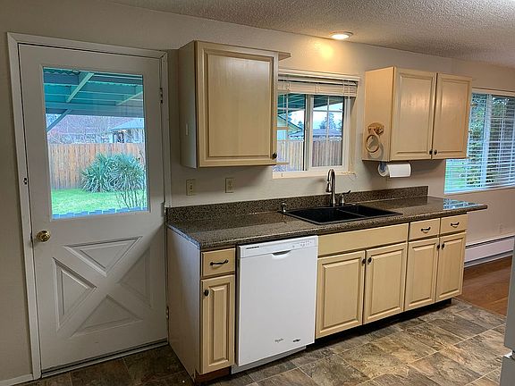 3rd image of 4121 Korvell Dr
