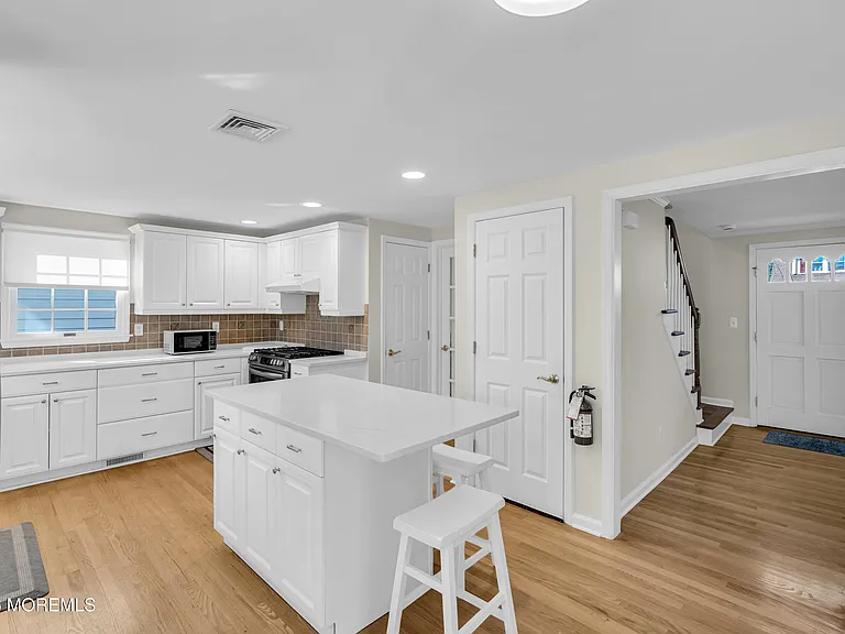 807 Prospect Ave — Photo 11