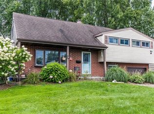 6 Blueberry Rd, Liverpool, NY 13090