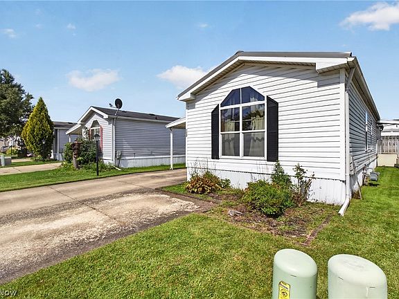 5th image of 35157 Center Ridge Rd #153