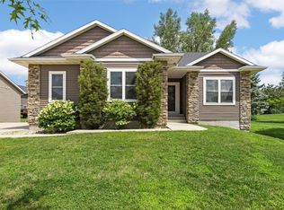 4310 Carpenter Rd NE, Cedar Rapids, IA 52411