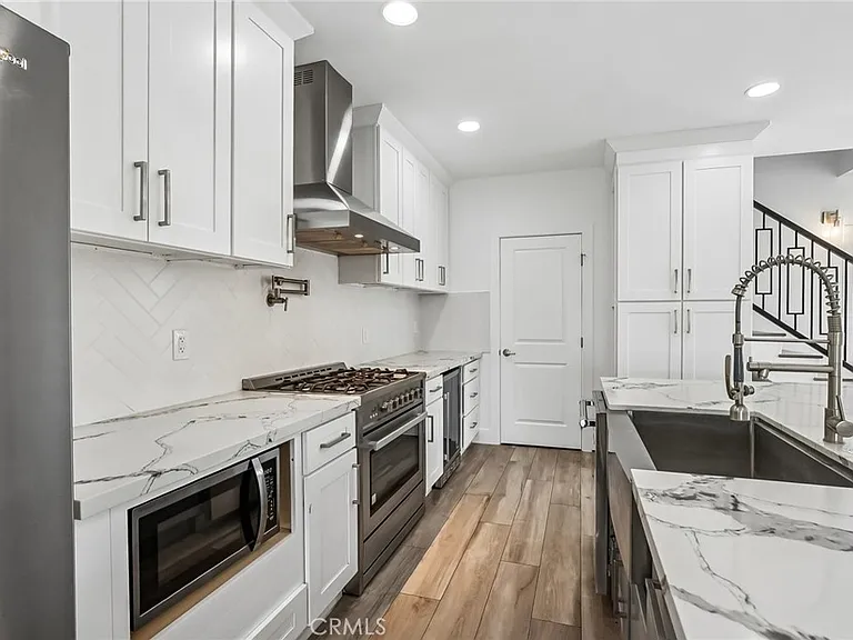 17151 Hague Ln — Photo 12