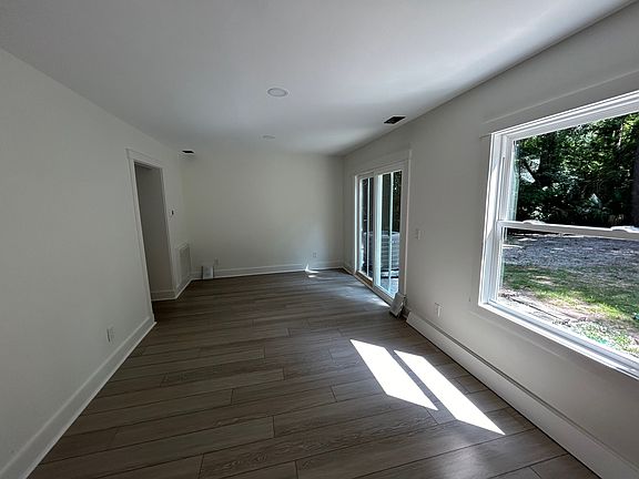 2nd living area that can be used as dining room / additional den or office space