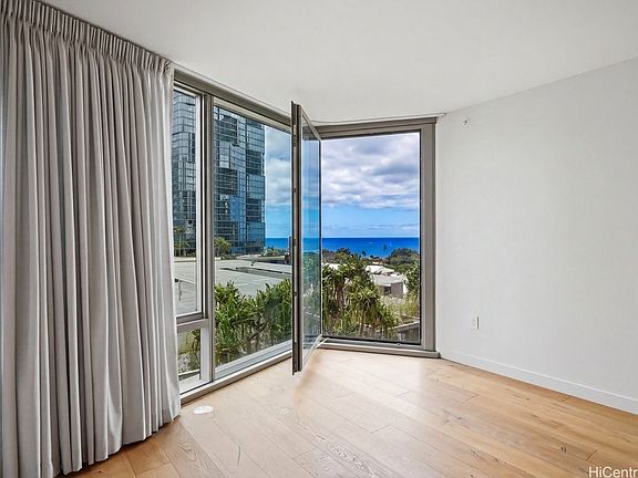 4th image of 1001 Queen St #908