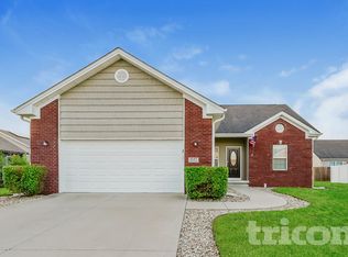 4687 Bayview Dr, Columbus, IN 47203