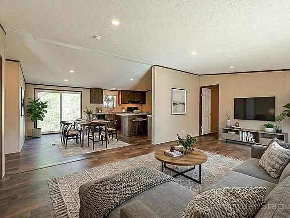 3rd image of 15 Great Oak