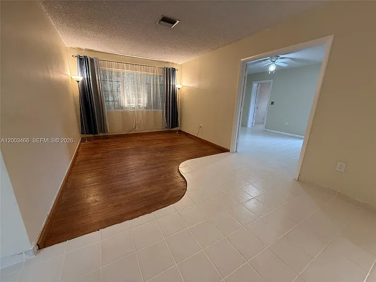 1556 San Benito Ave — Photo 3
