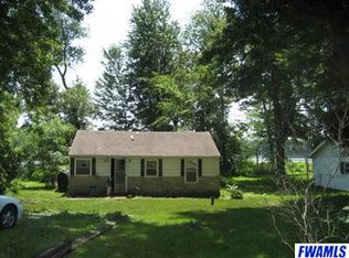 13037 N Shore Dr, Fort Wayne, IN 46818