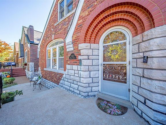 3rd image of 5416 Walsh St