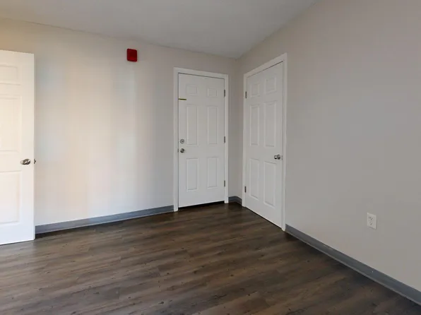 298 Meridian St APT 5, Boston, MA 02128