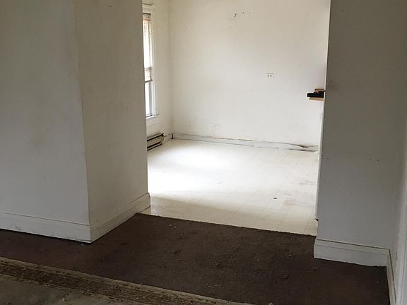 5th image of 625 N Ash St #2