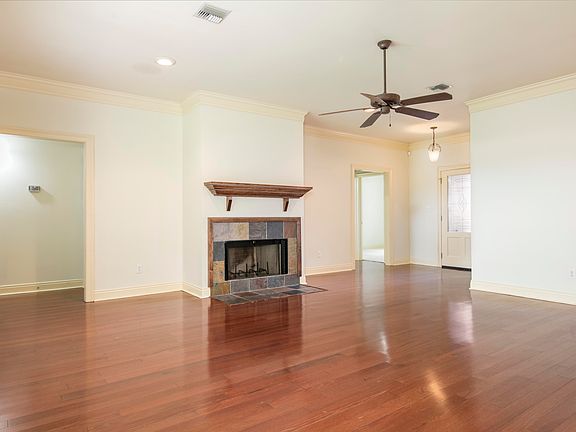 4th image of 105 Hyacinth Dr