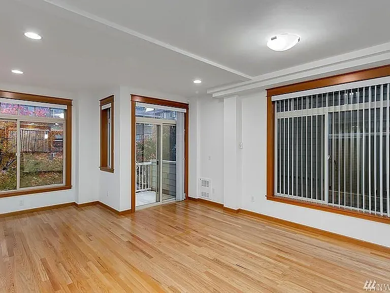 4312B 8th Ave NE — Photo 16