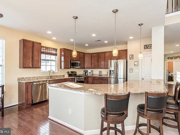 4th image of 1423 Viridian Rd
